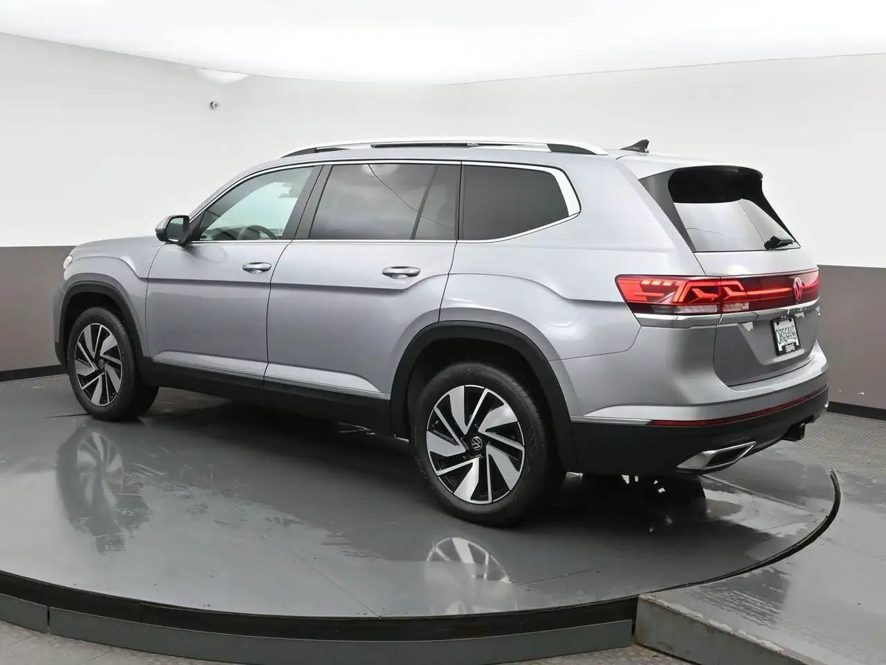 Volkswagen Atlas photo Volkswagen Atlas
