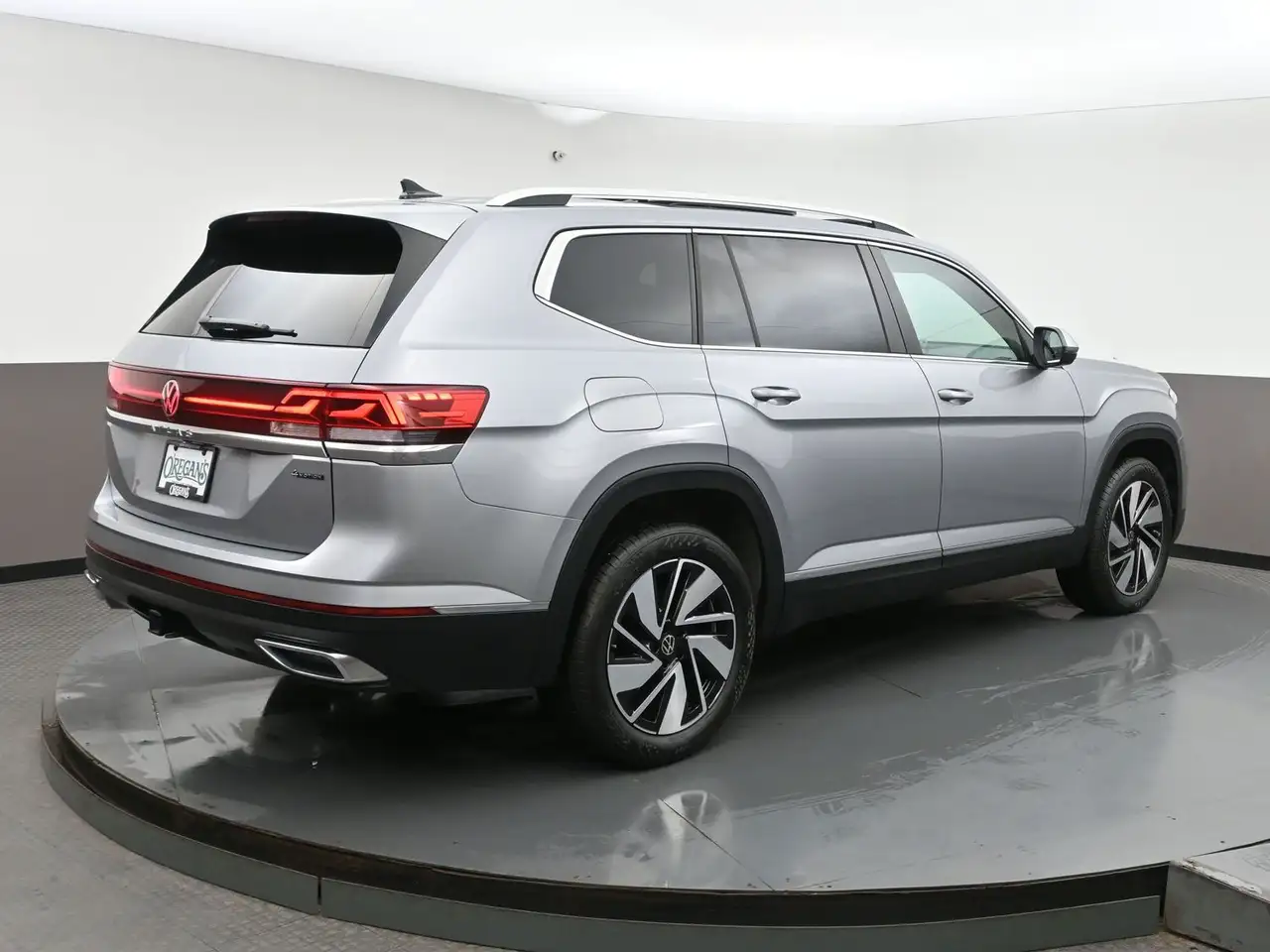 Volkswagen Atlas photo Volkswagen Atlas
