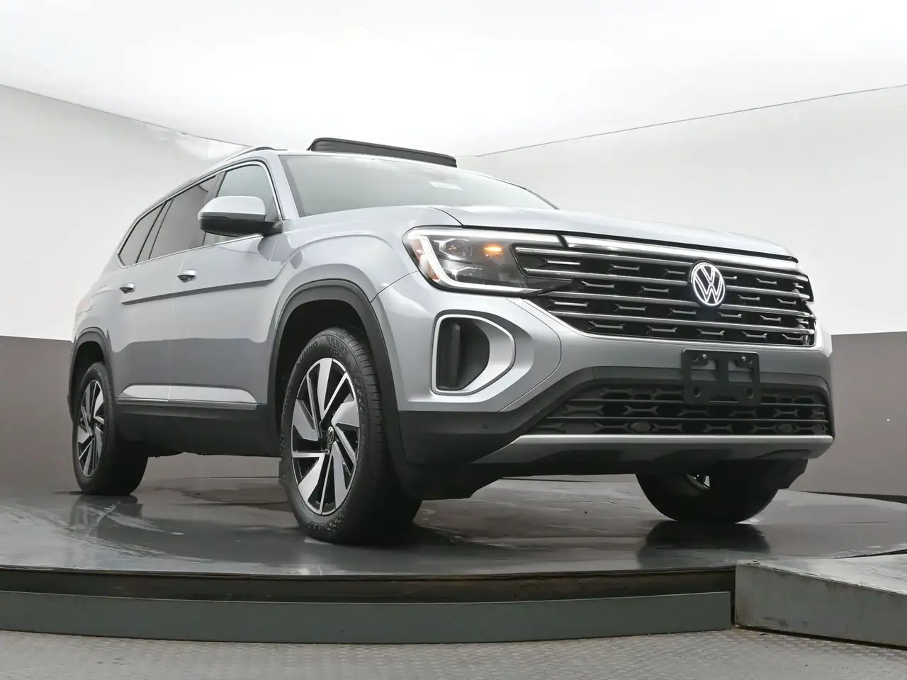 Volkswagen Atlas photo Volkswagen Atlas