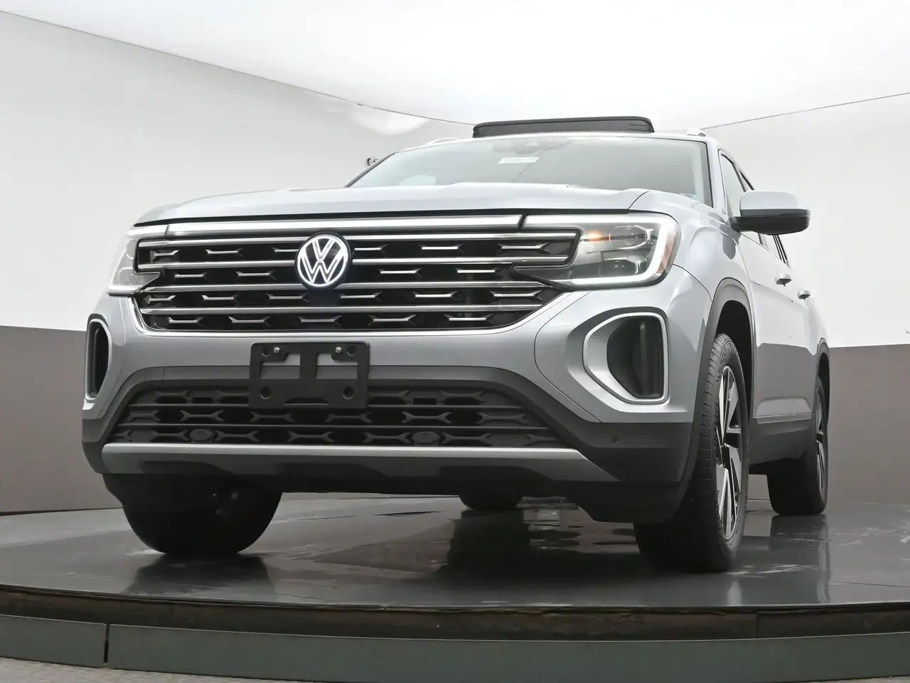 Volkswagen Atlas photo Volkswagen Atlas