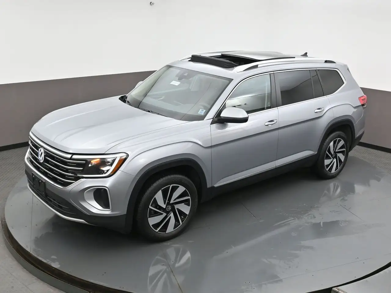Volkswagen Atlas photo Volkswagen Atlas