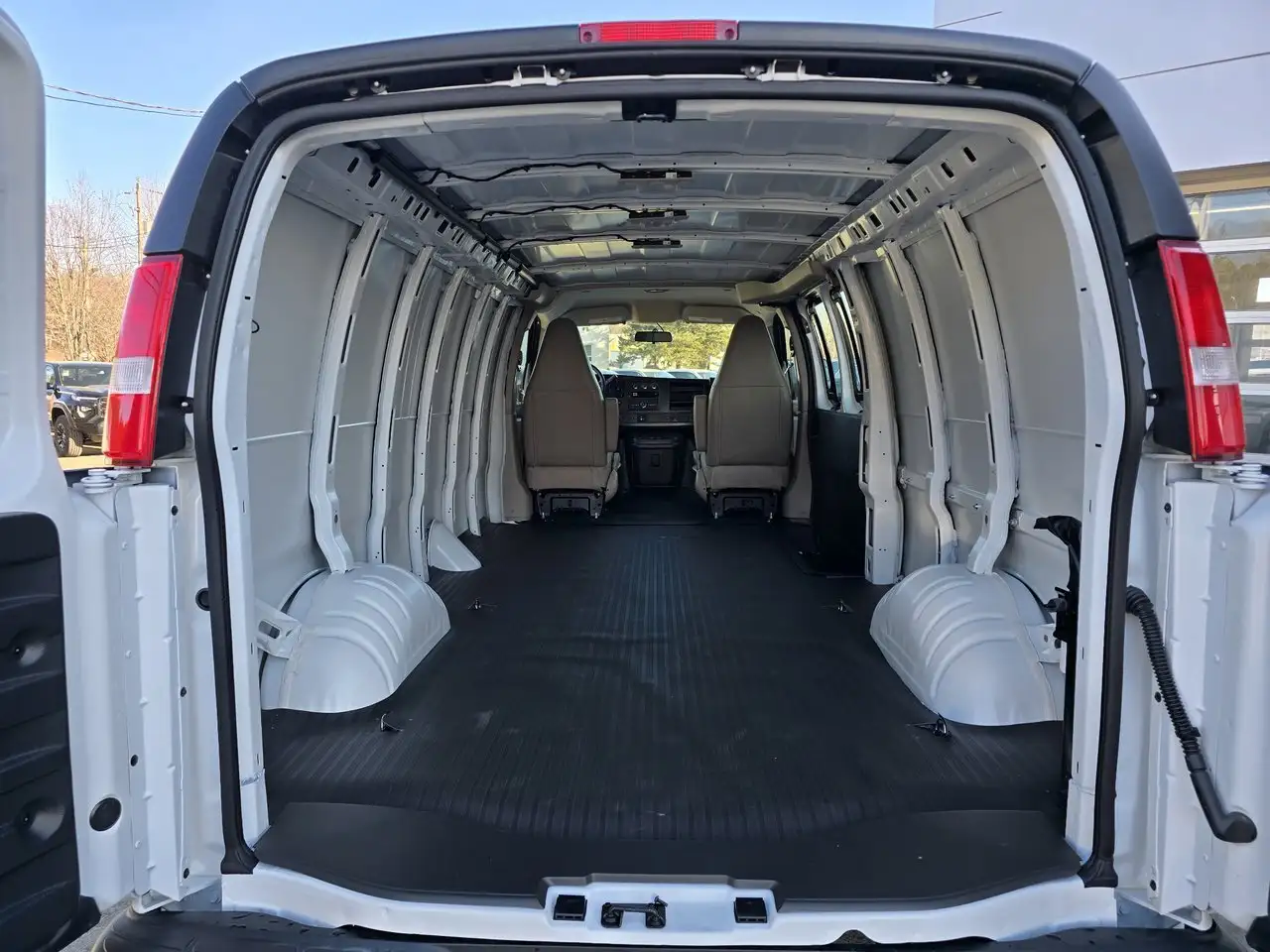 GMC Savana fotografie GMC Savana