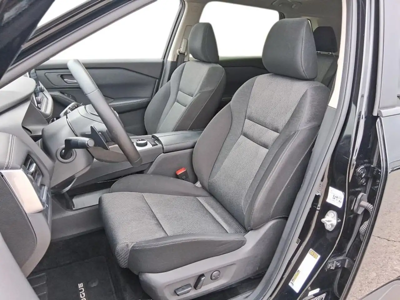 Nissan Rogue fotografie Nissan Rogue