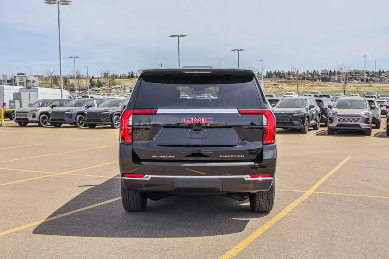 GMC Yukon снимка GMC Yukon