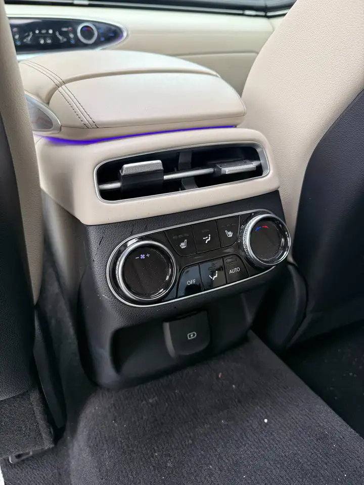 2022 Genesis GV70