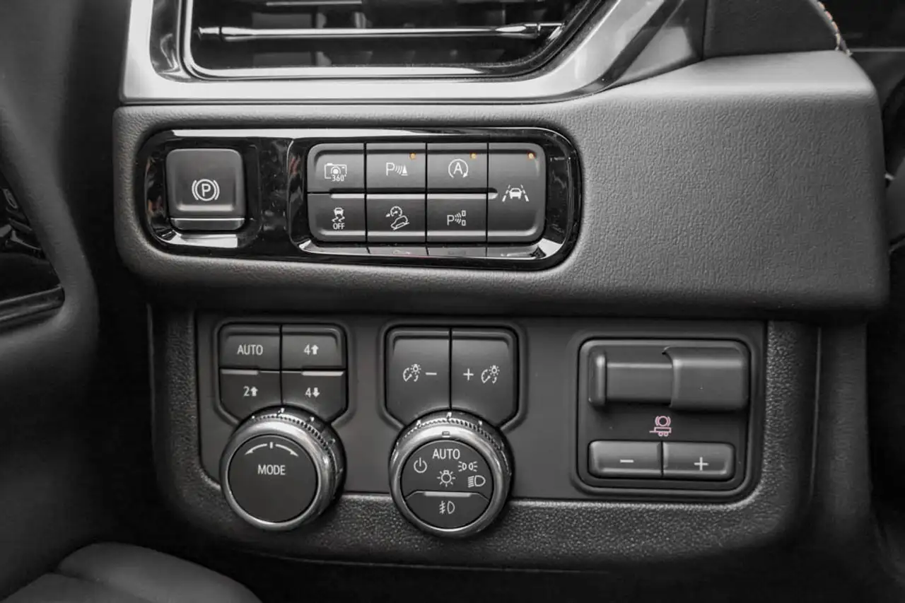 GMC Yukon снимка GMC Yukon
