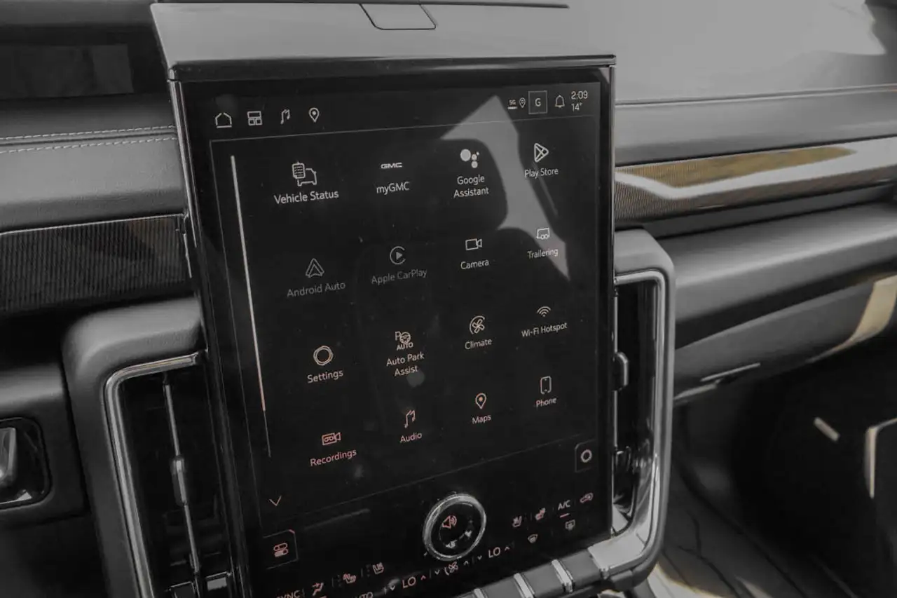 GMC Yukon снимка GMC Yukon