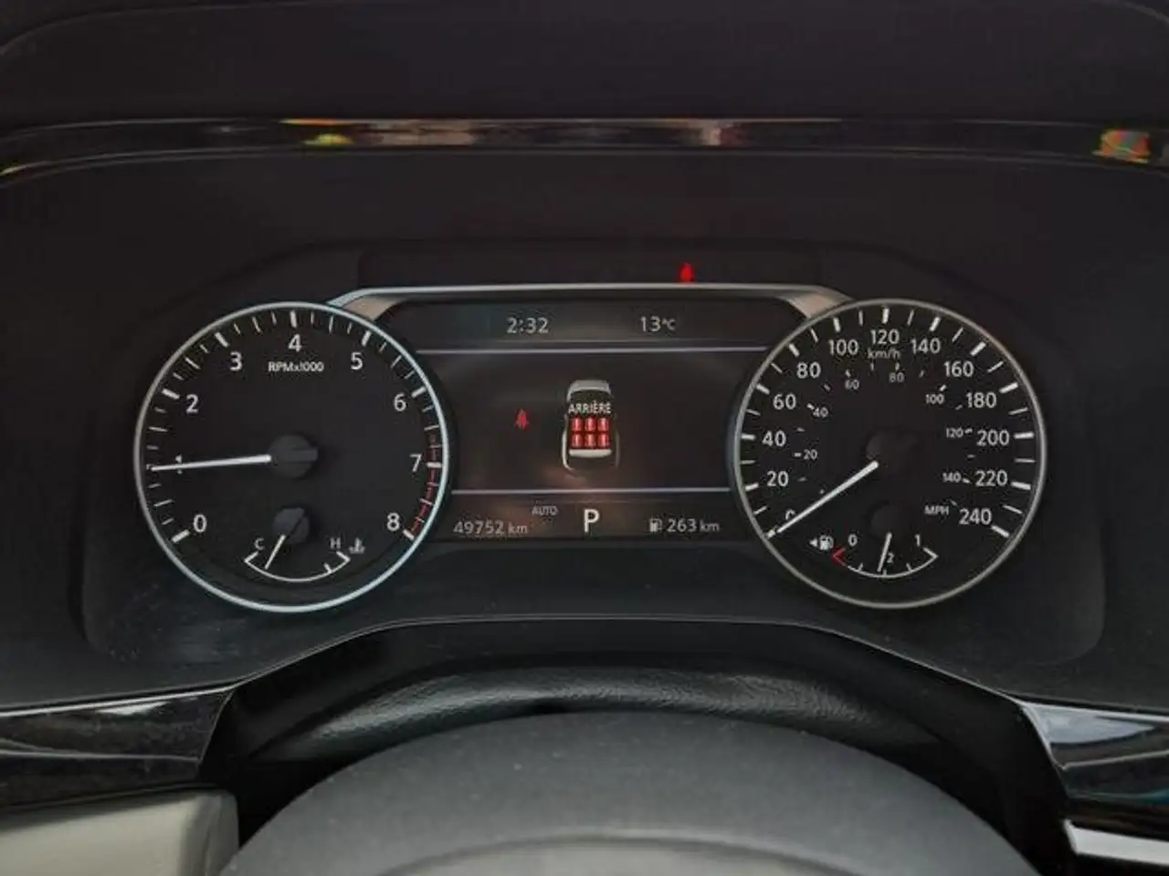 Nissan Pathfinder снимка Nissan Pathfinder