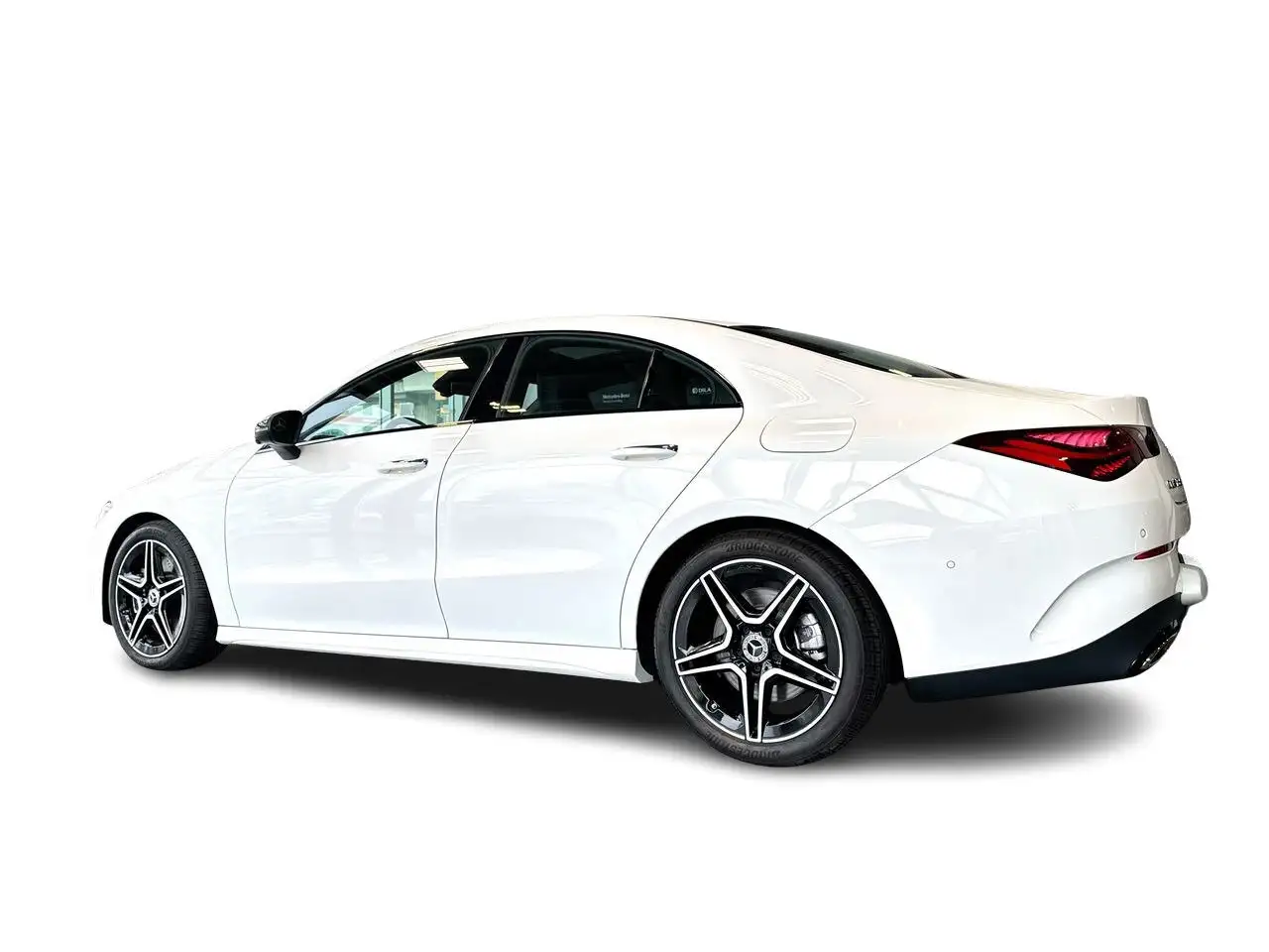 Mercedes-Benz CLA снимка Mercedes-Benz CLA