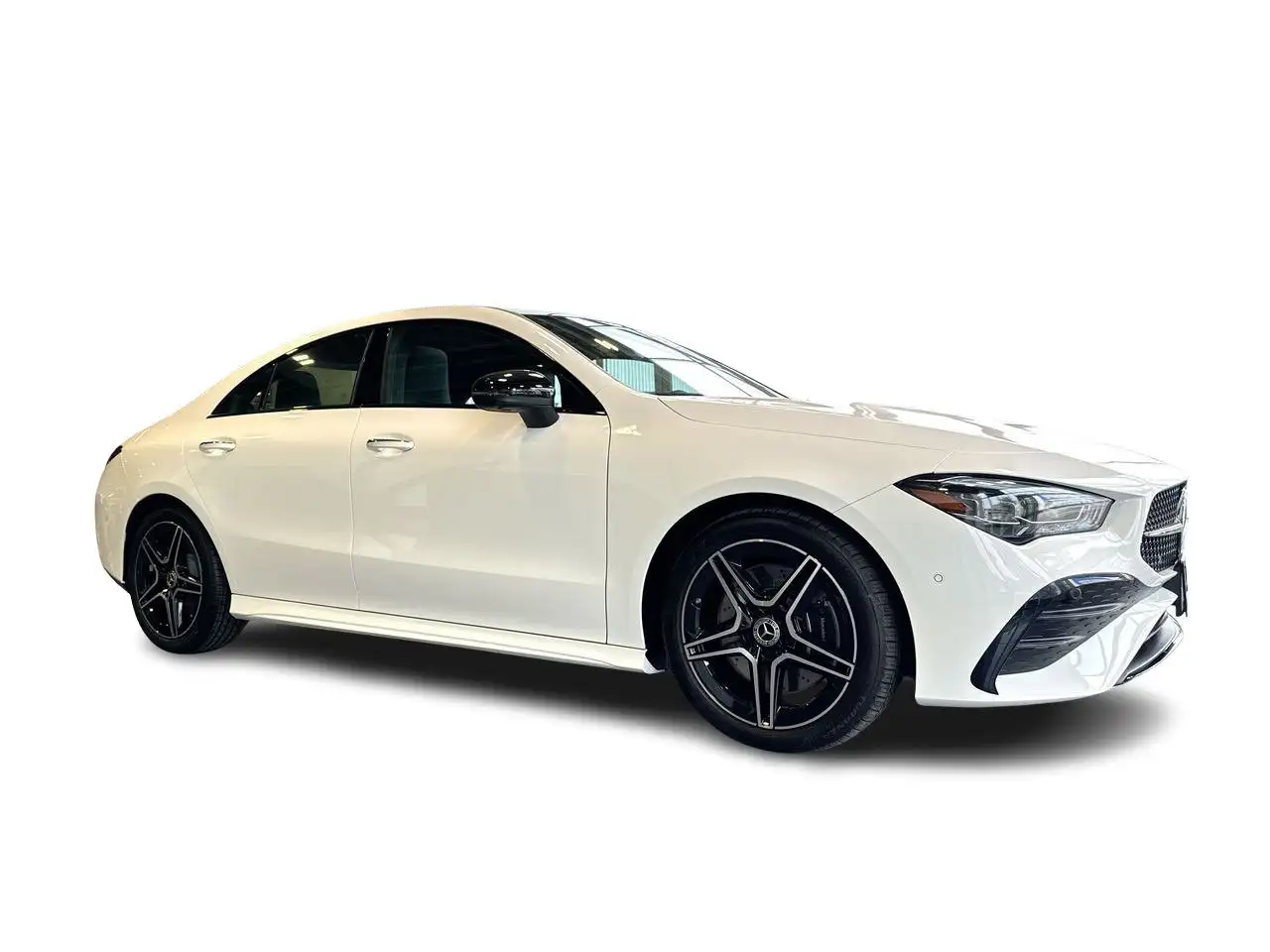 Mercedes-Benz CLA снимка Mercedes-Benz CLA