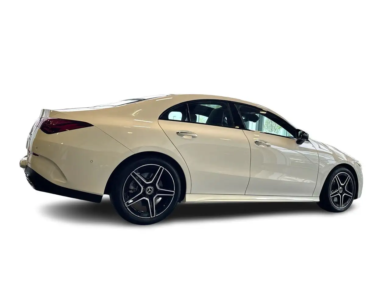 Mercedes-Benz CLA снимка Mercedes-Benz CLA