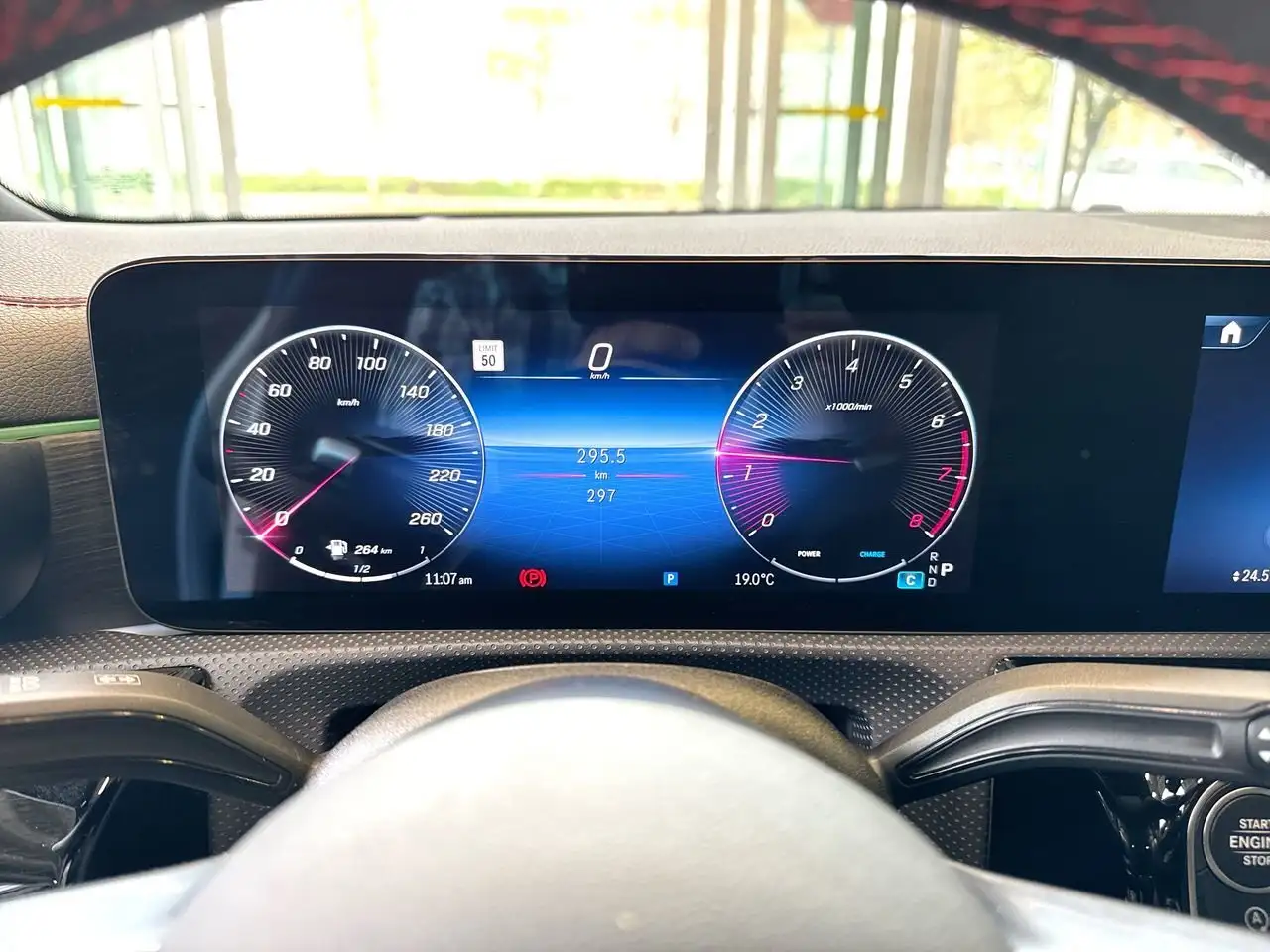 Mercedes-Benz CLA снимка Mercedes-Benz CLA