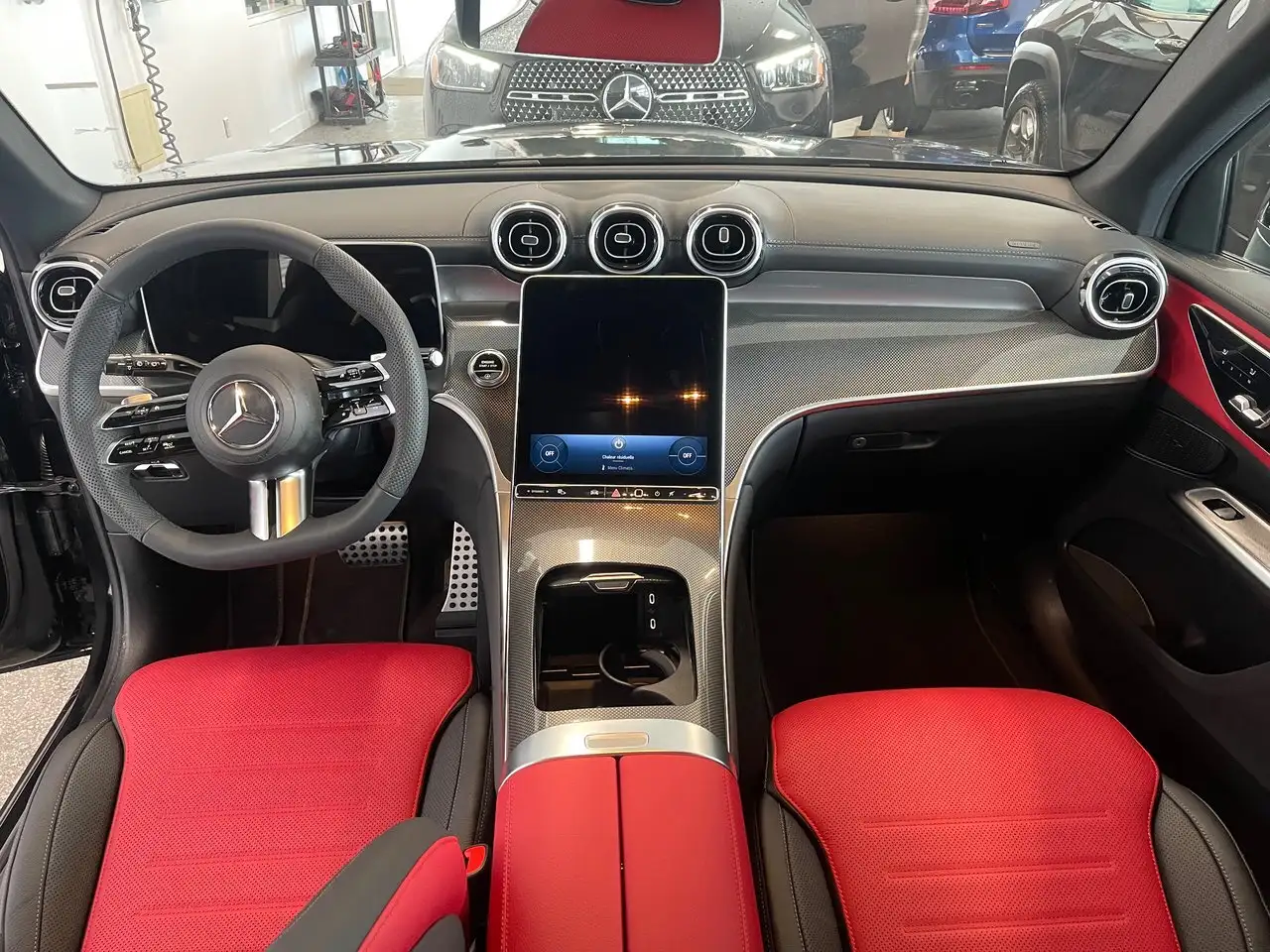 Mercedes-Benz GLC снимка Mercedes-Benz GLC