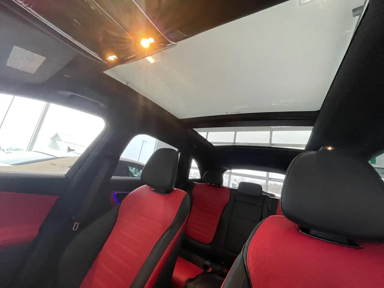 Mercedes-Benz GLC снимка Mercedes-Benz GLC