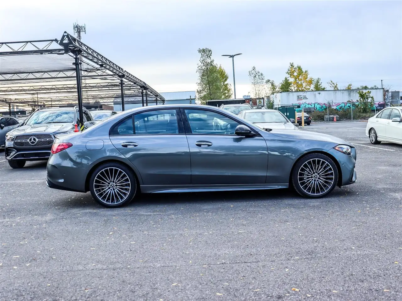 Mercedes-Benz C-Class снимка Mercedes-Benz C-Class
