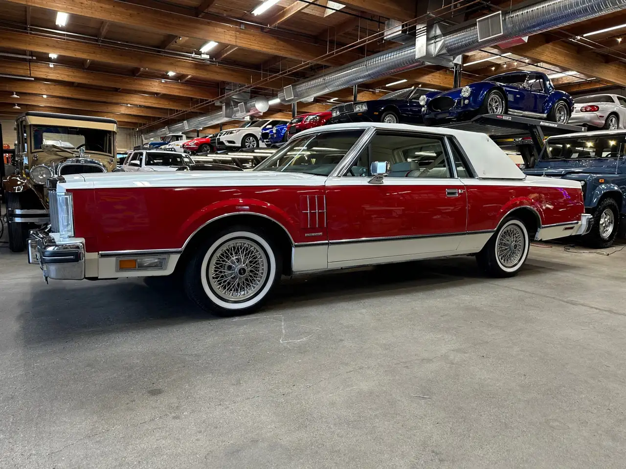 Lincoln Continental снимка Lincoln Continental