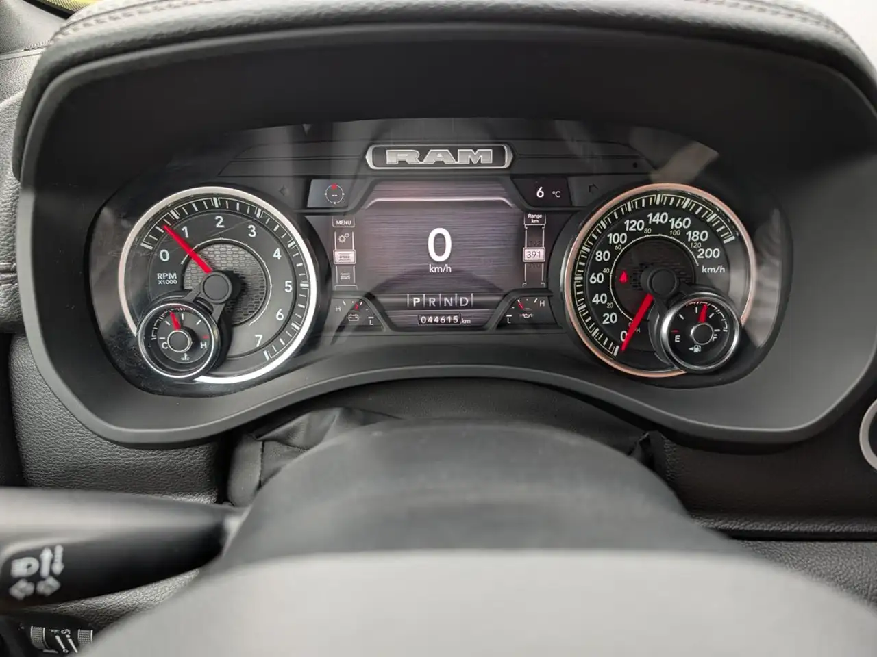 RAM 1500 снимка RAM 1500