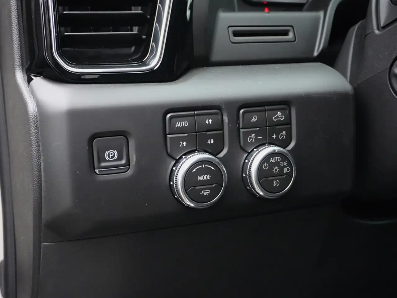 GMC Sierra 1500 photo GMC Sierra 1500