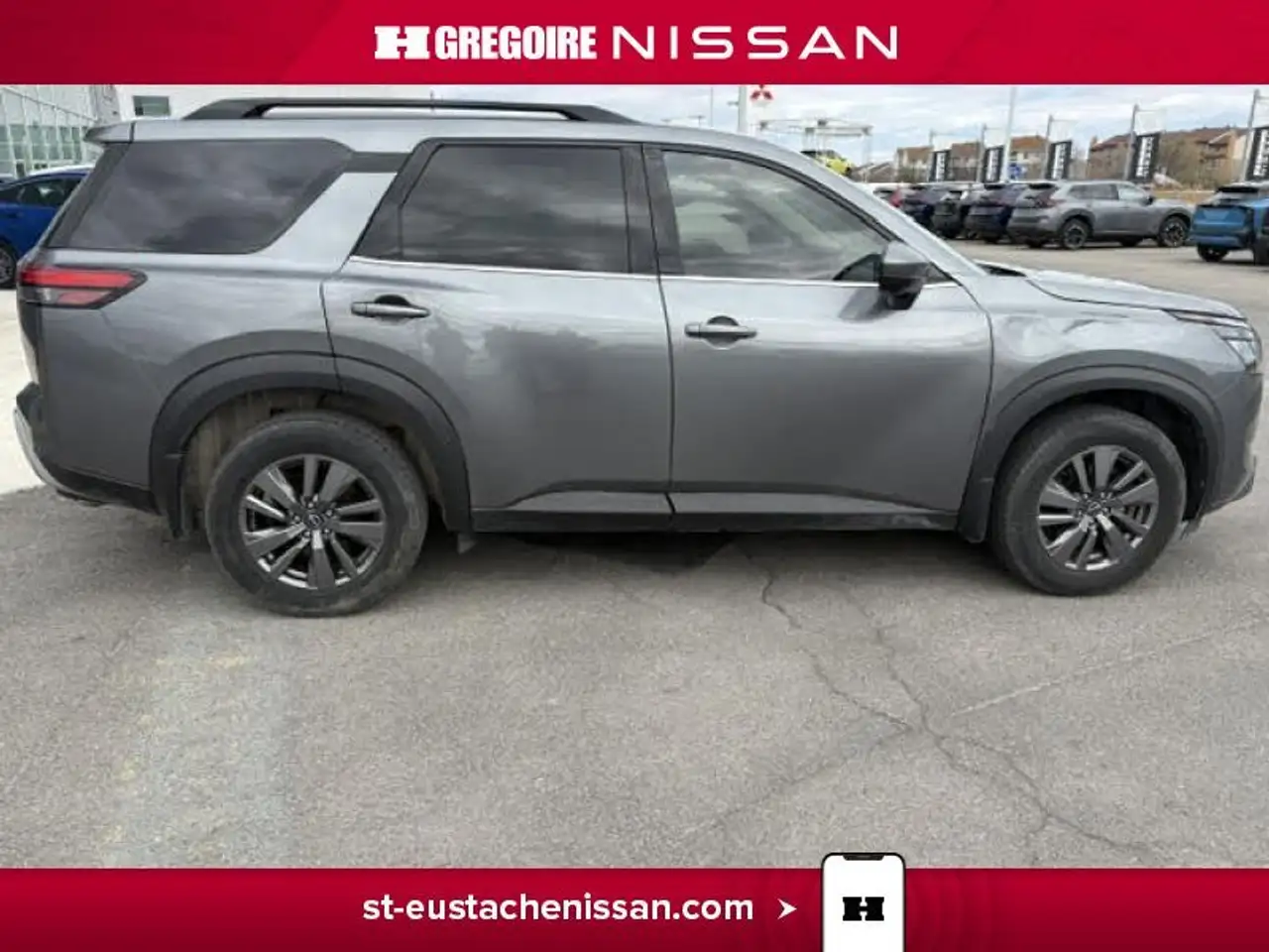 Nissan Pathfinder снимка Nissan Pathfinder