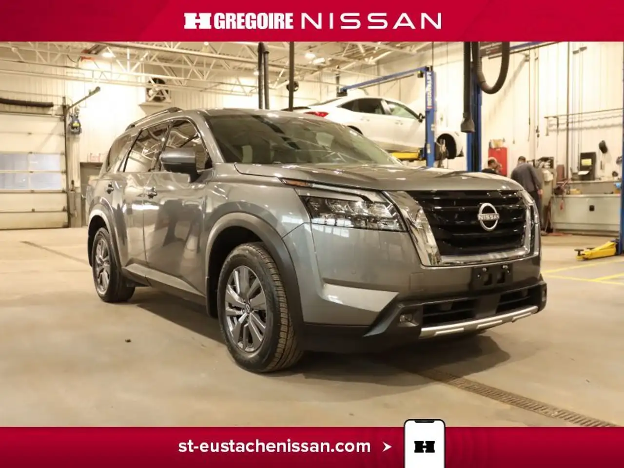 Nissan Pathfinder снимка Nissan Pathfinder