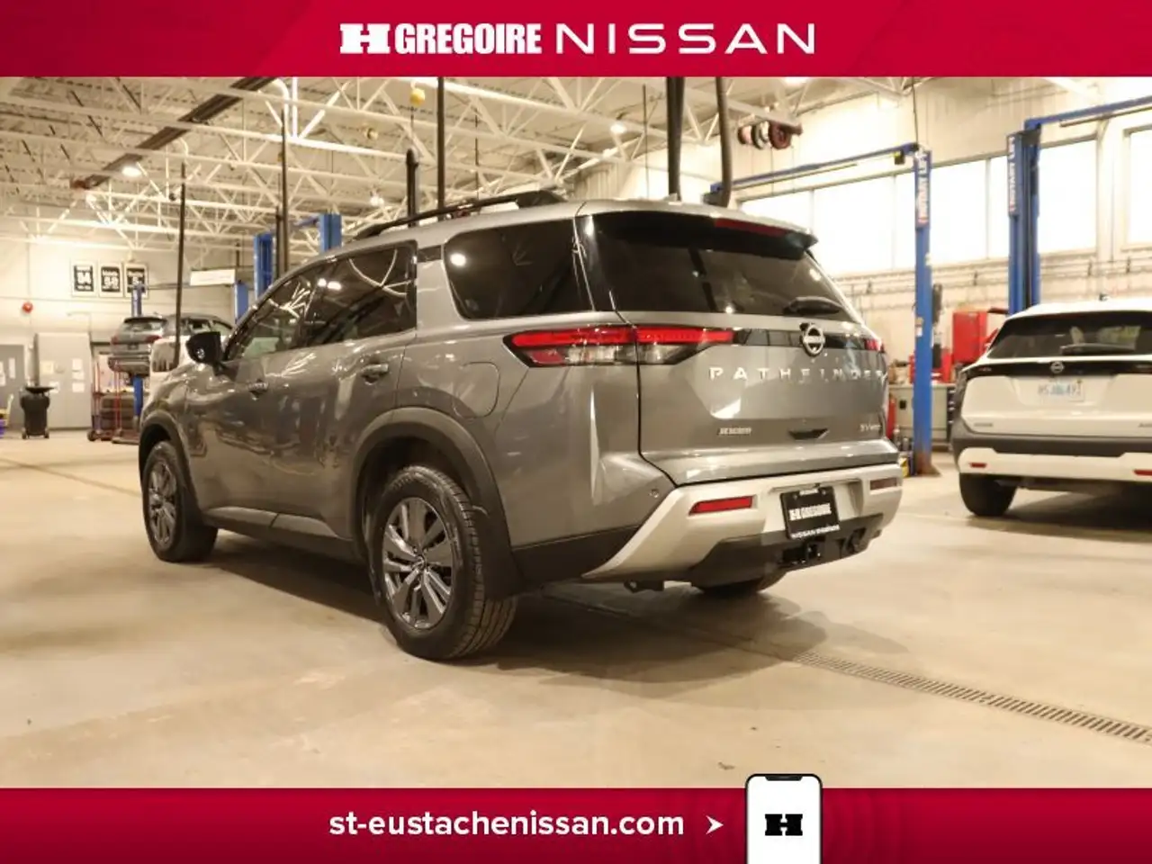 Nissan Pathfinder снимка Nissan Pathfinder