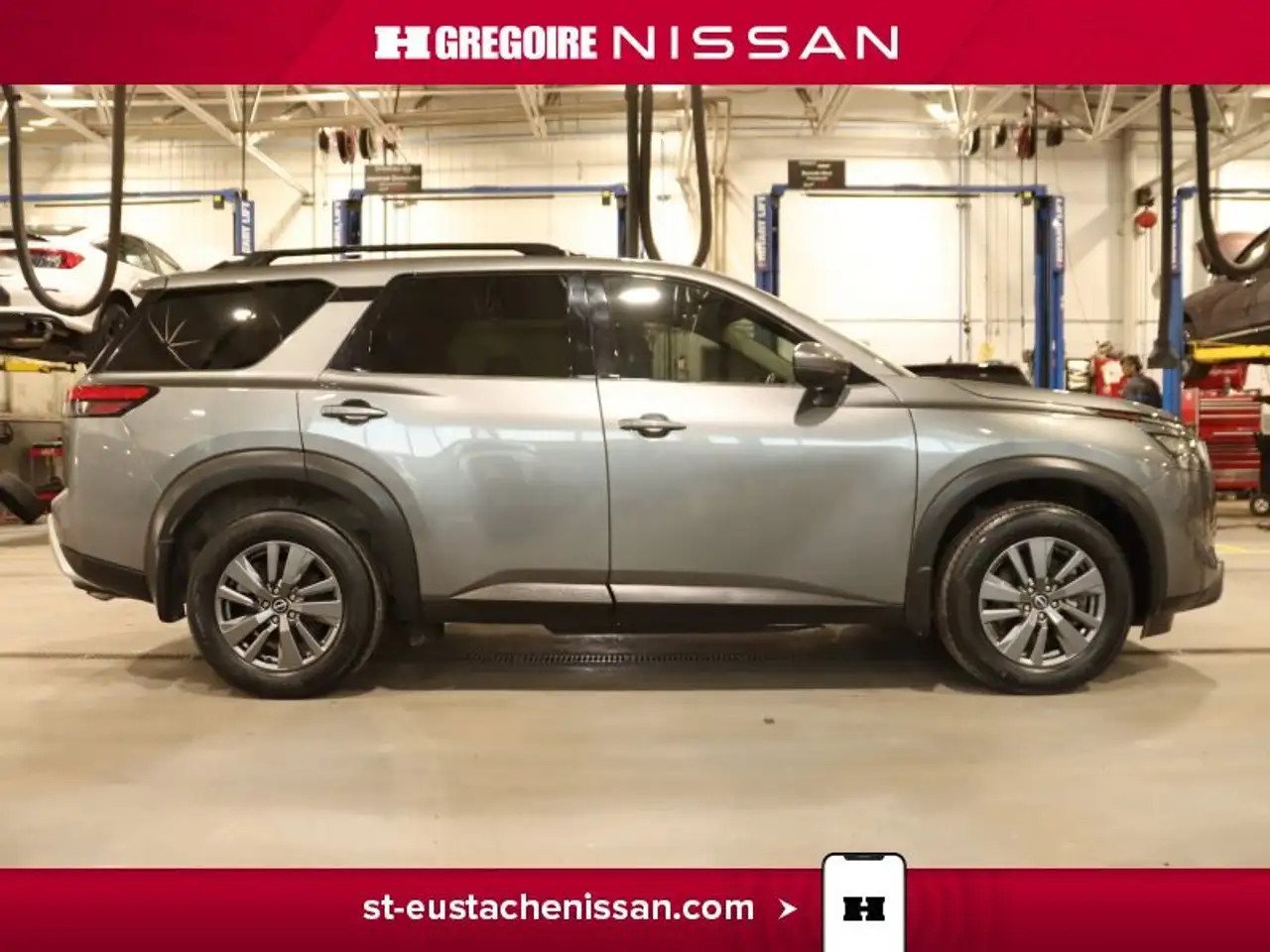 Nissan Pathfinder снимка Nissan Pathfinder