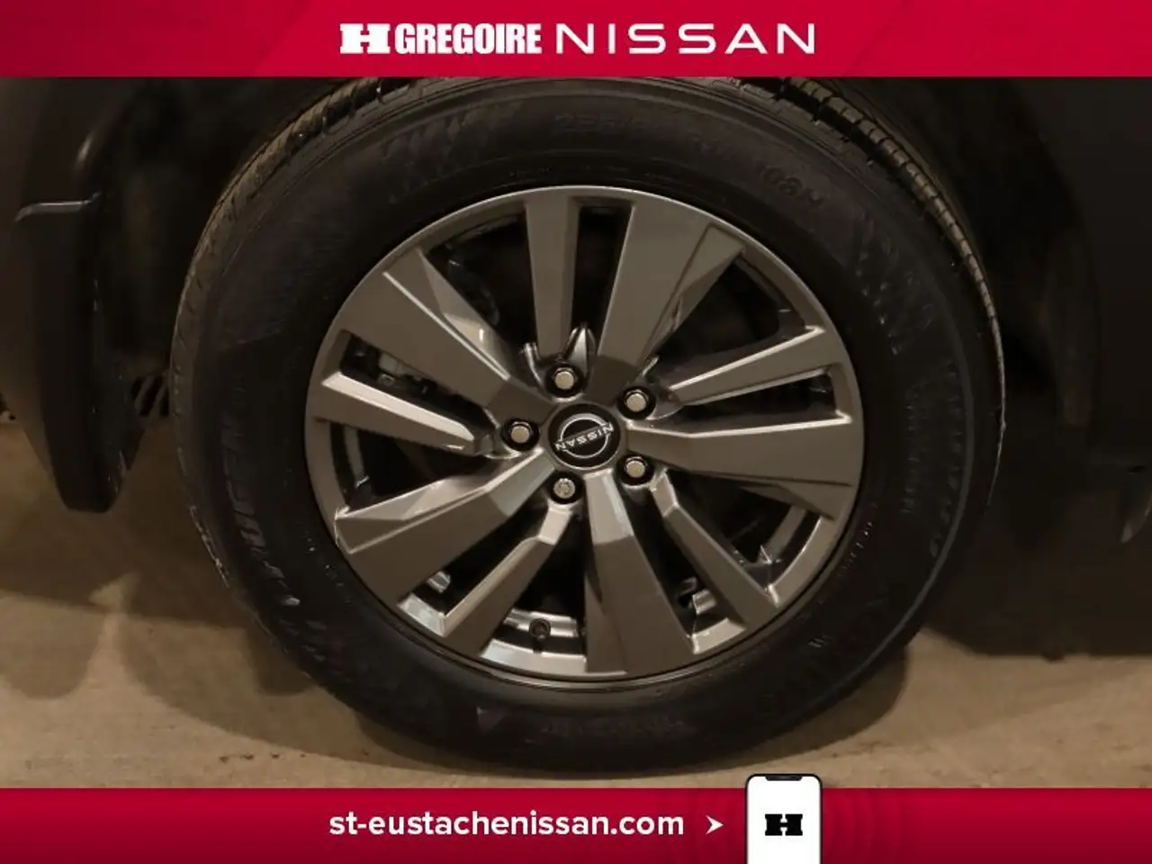 Nissan Pathfinder снимка Nissan Pathfinder