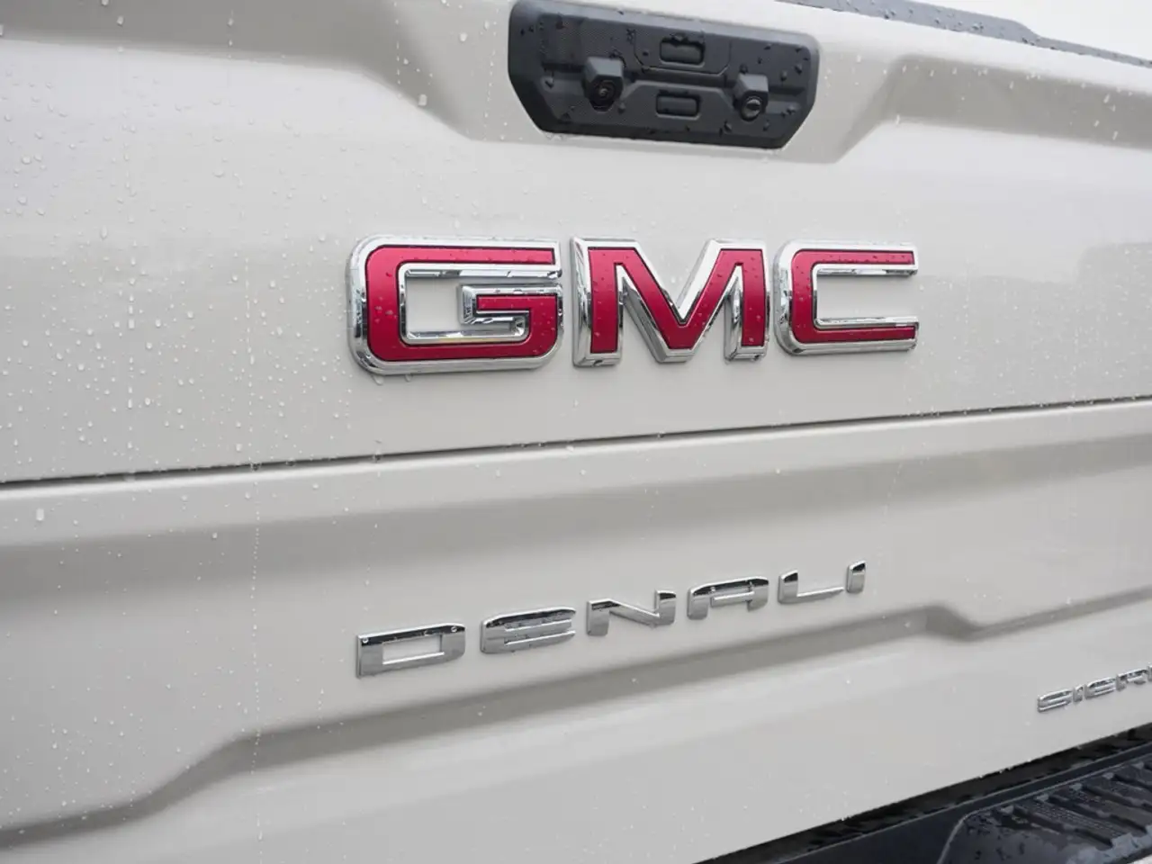 GMC Sierra 1500 photo GMC Sierra 1500