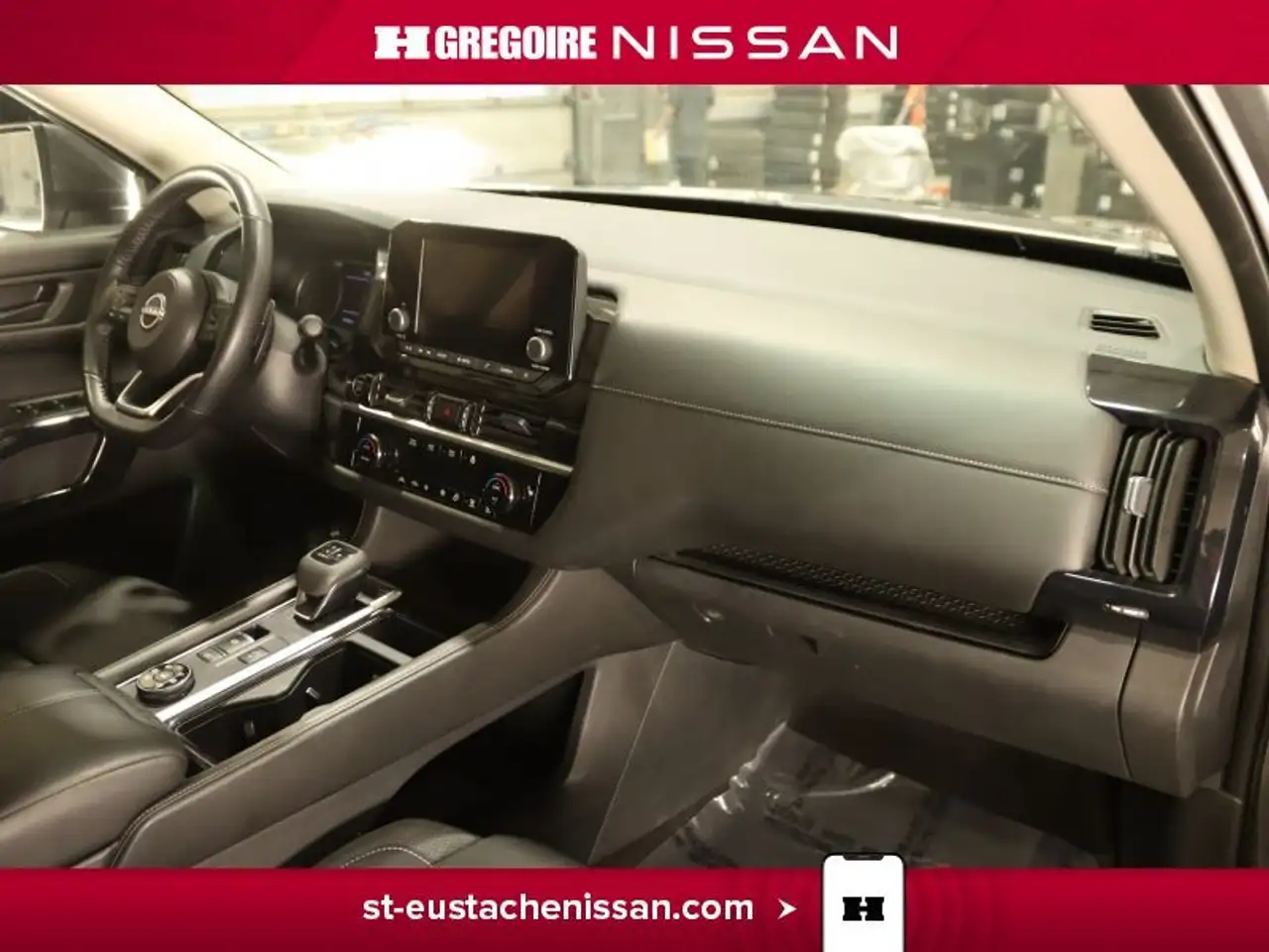 Nissan Pathfinder снимка Nissan Pathfinder