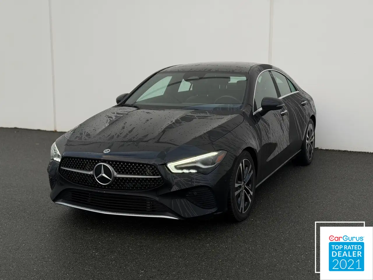Mercedes-Benz CLA снимка Mercedes-Benz CLA