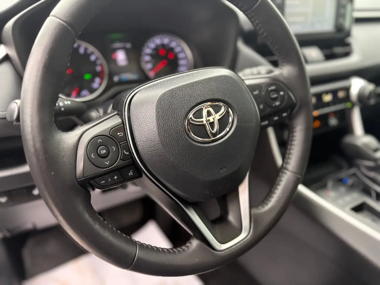 Toyota RAV 4 снимка Toyota RAV 4