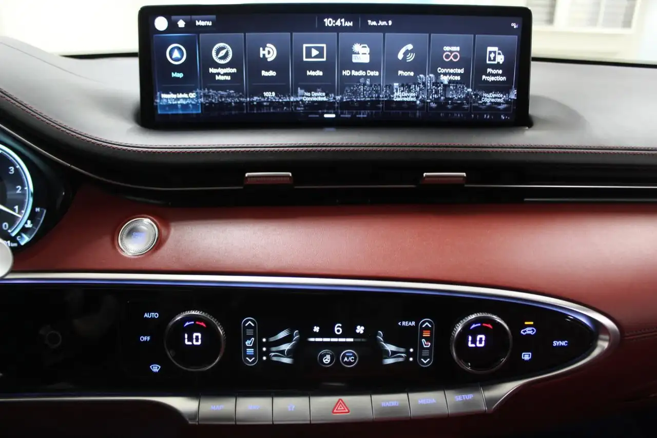 Genesis GV70 снимка Genesis GV70