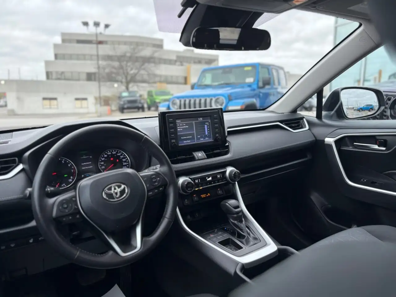 Toyota RAV 4 снимка Toyota RAV 4