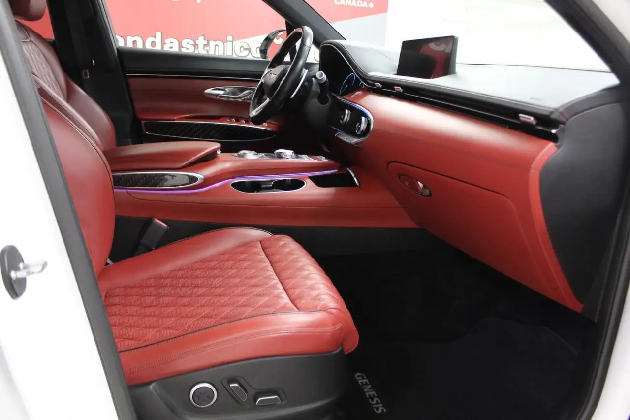 Genesis GV70 снимка Genesis GV70