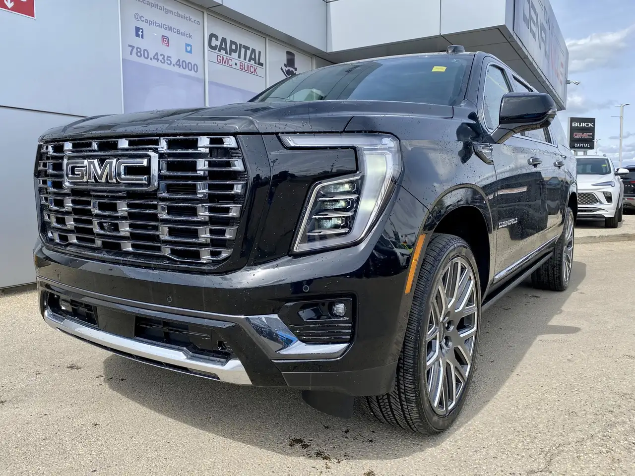 GMC Yukon photo GMC Yukon