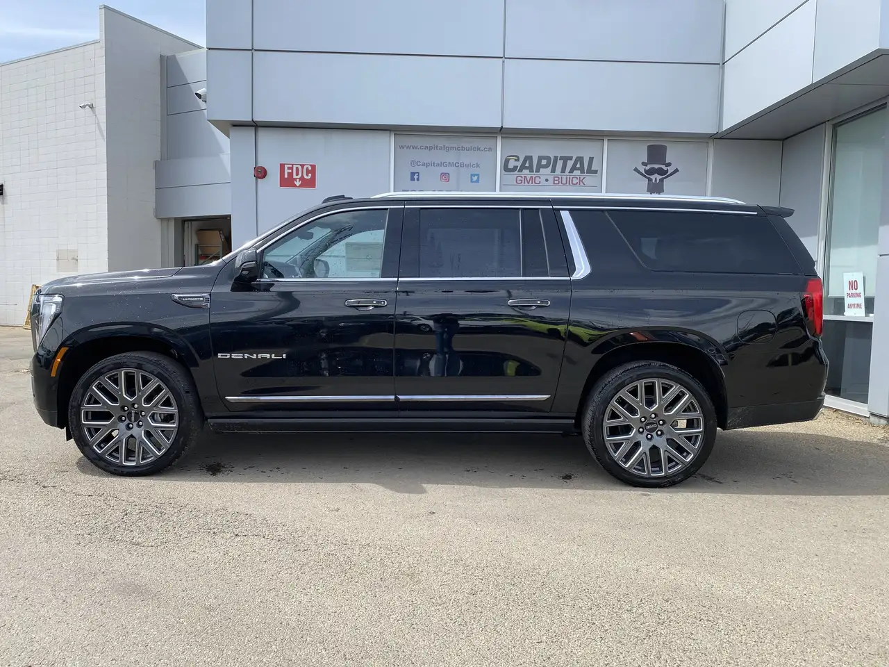 GMC Yukon photo GMC Yukon