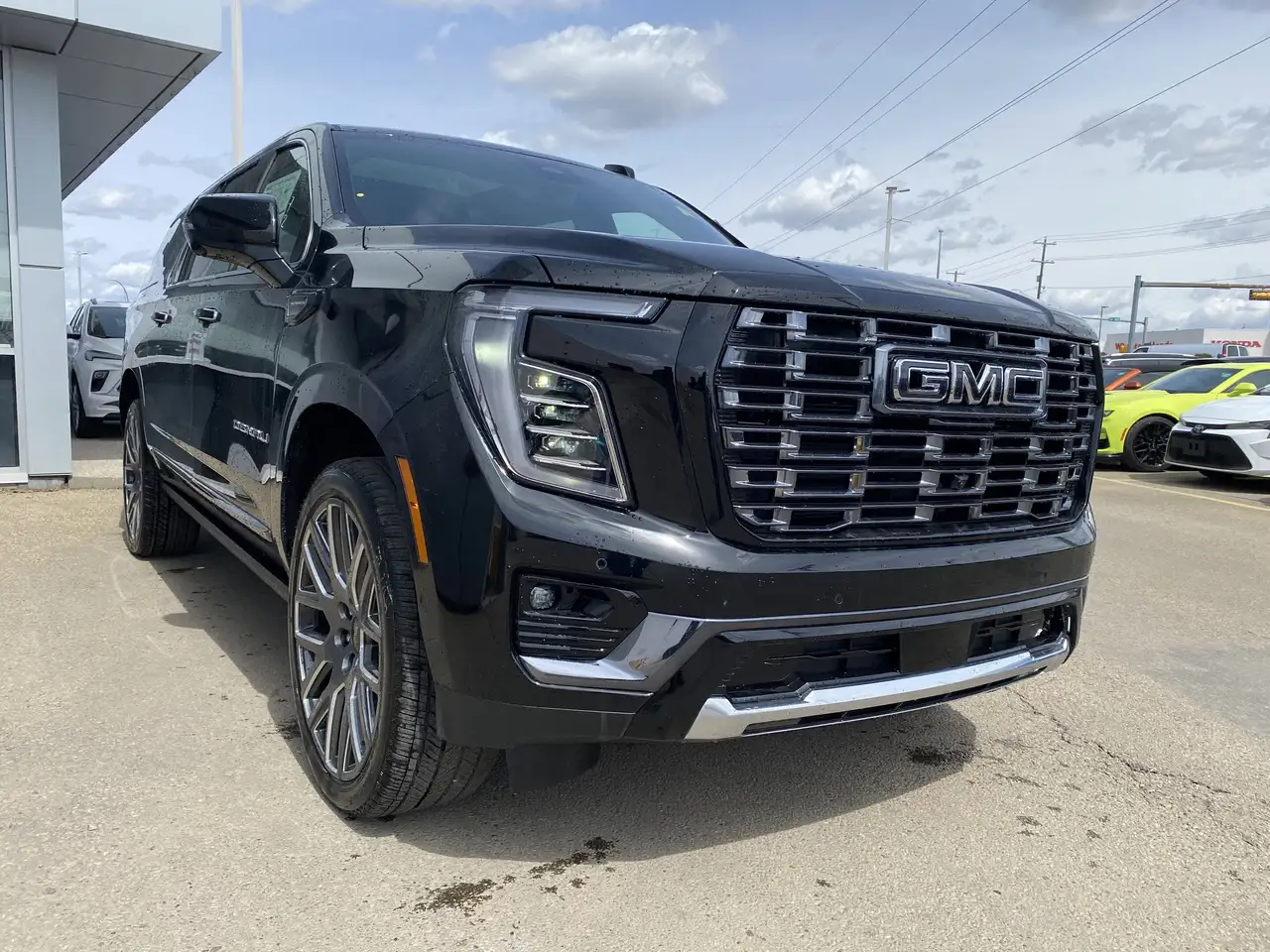 GMC Yukon photo GMC Yukon