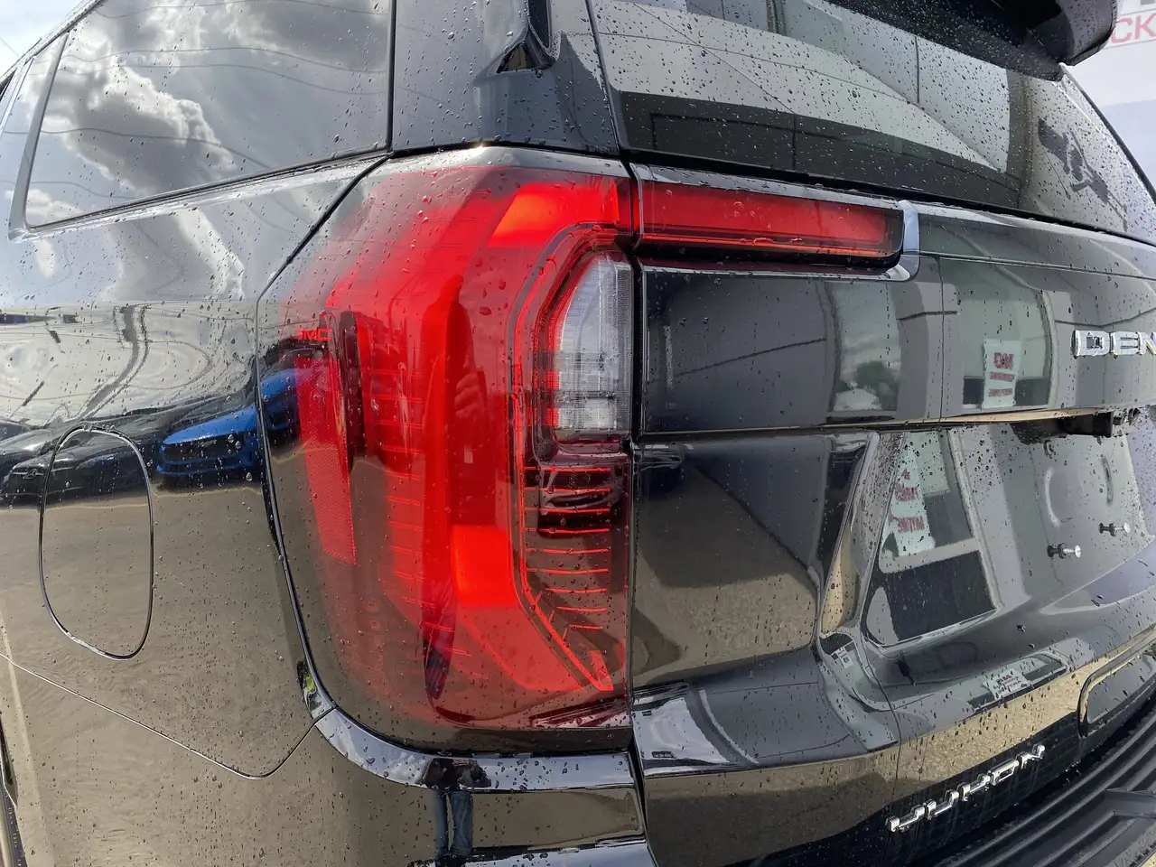 GMC Yukon photo GMC Yukon