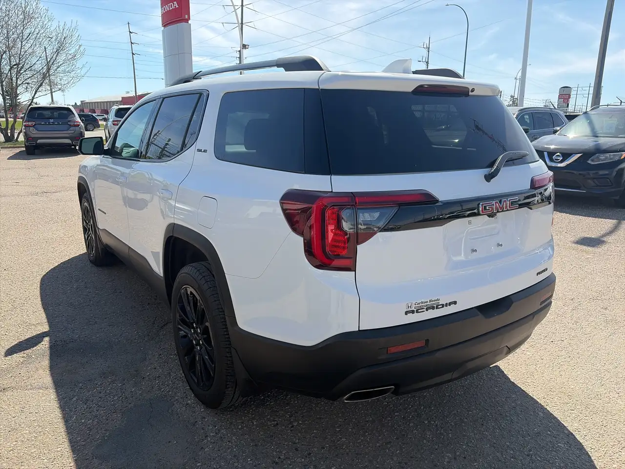 GMC Acadia снимка GMC Acadia