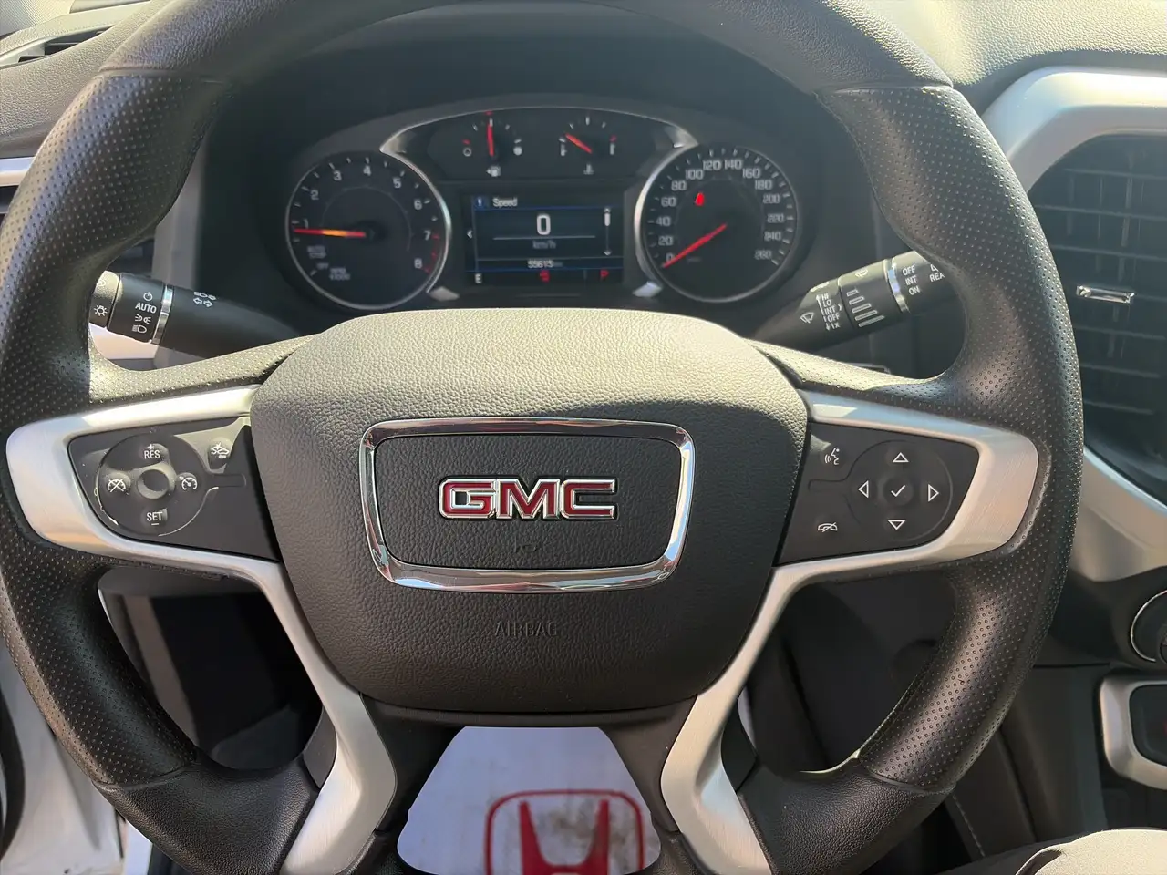 GMC Acadia снимка GMC Acadia