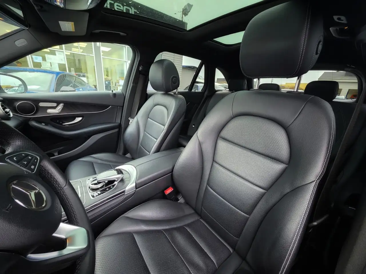 Mercedes-Benz GLC снимка Mercedes-Benz GLC