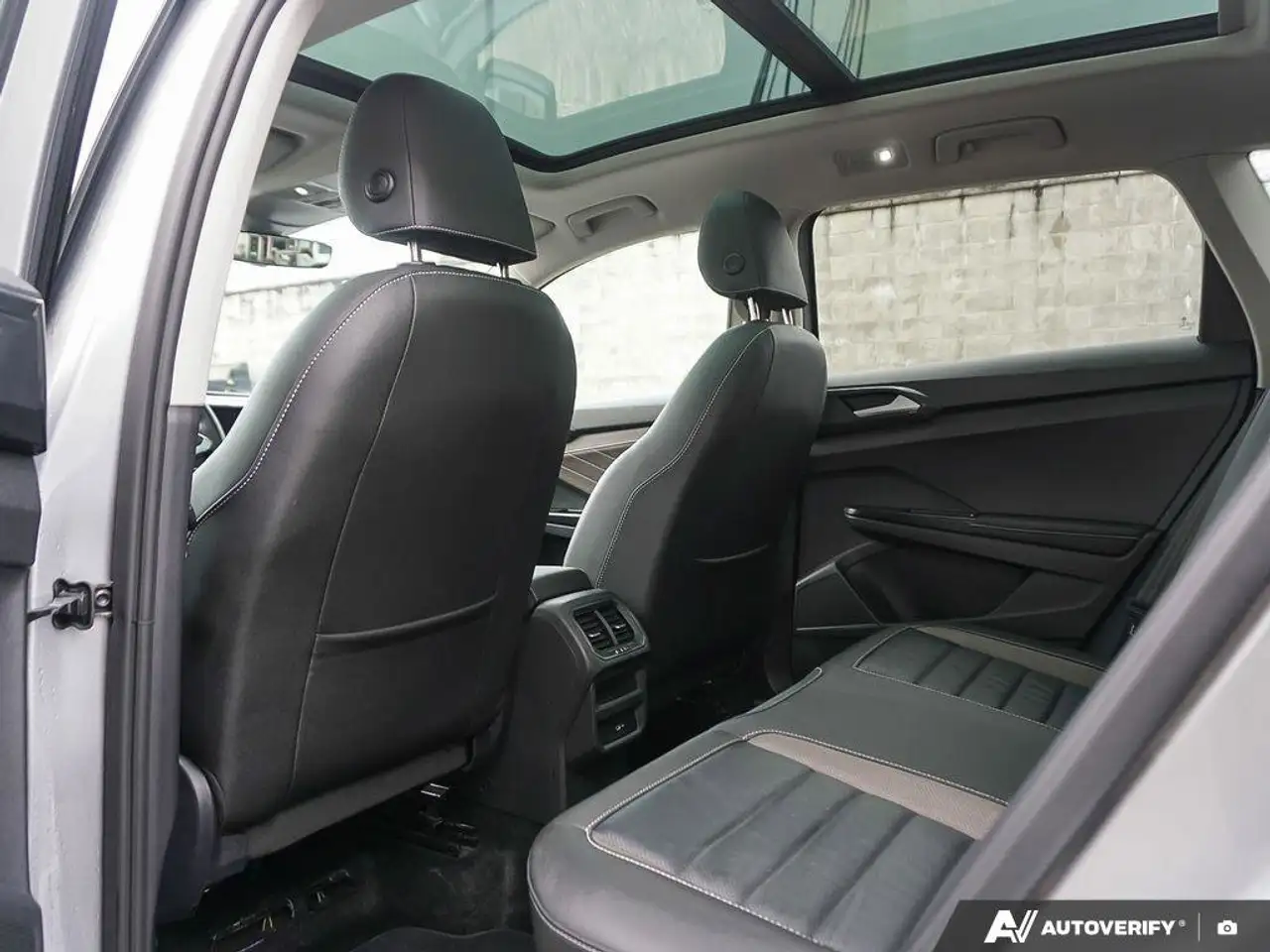 Volkswagen Taos снимка Volkswagen Taos