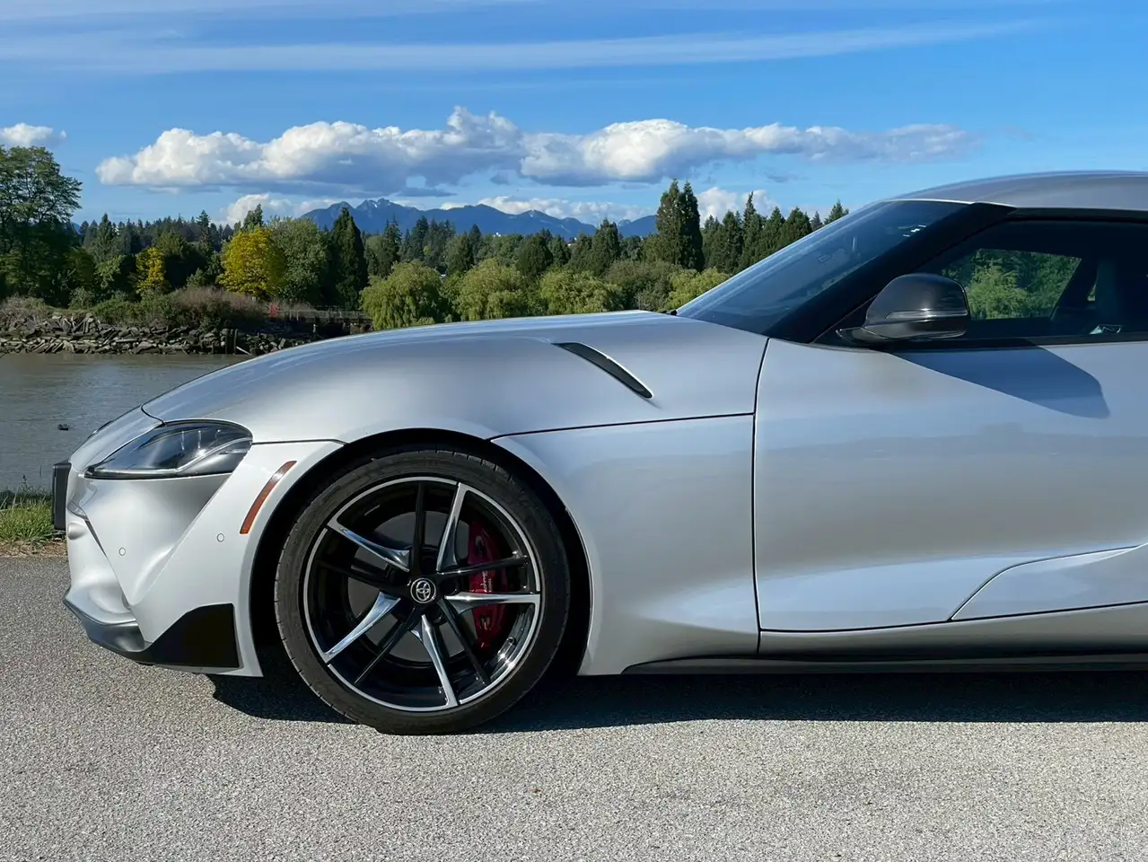 Toyota GR Supra photo Toyota GR Supra