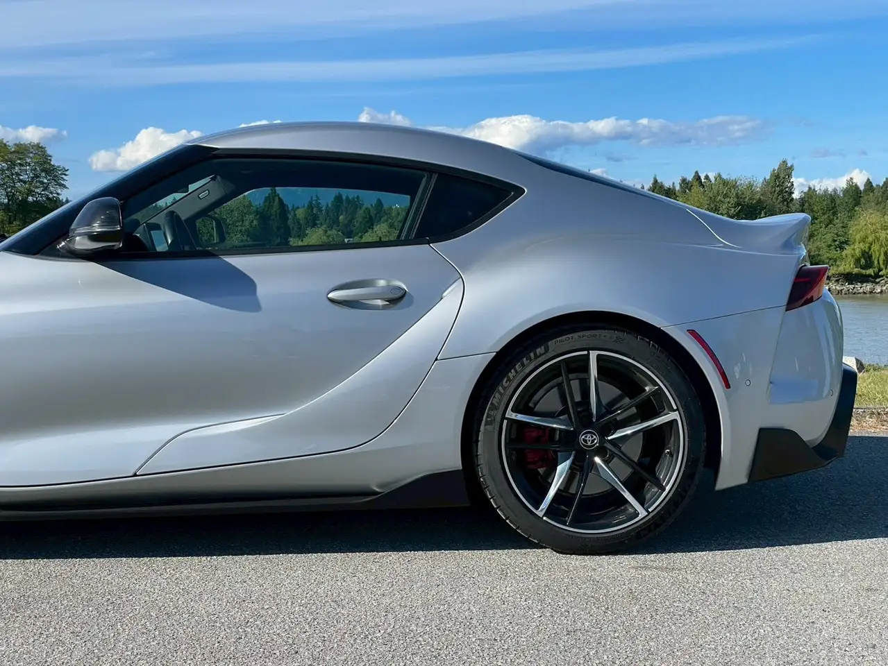 Toyota GR Supra photo Toyota GR Supra