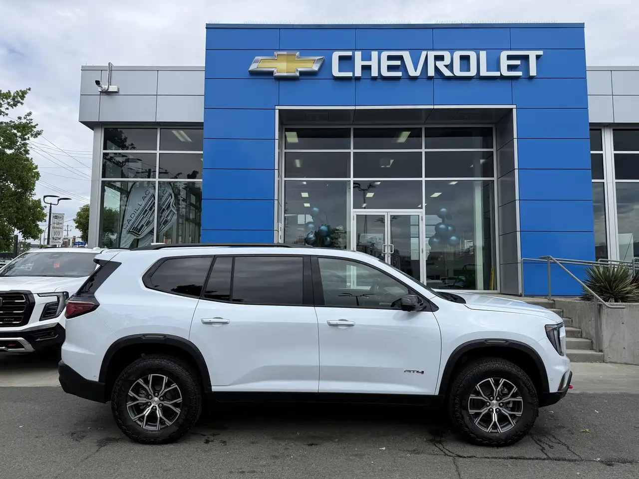 GMC Acadia снимка GMC Acadia