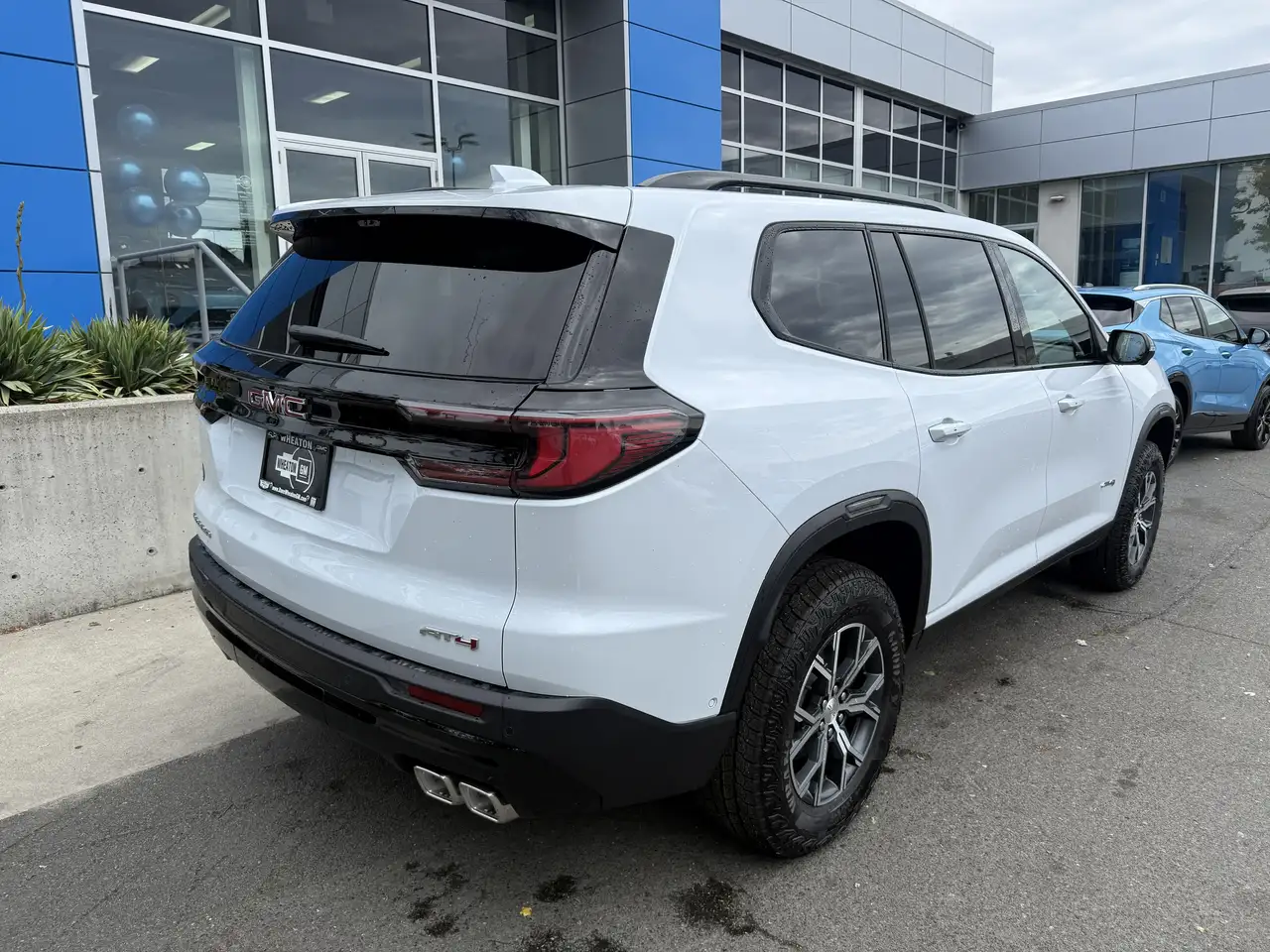 GMC Acadia снимка GMC Acadia