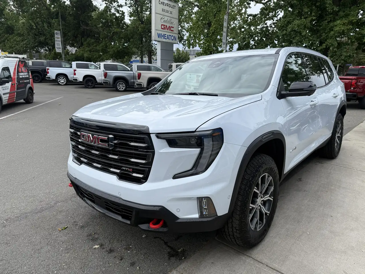 GMC Acadia снимка GMC Acadia