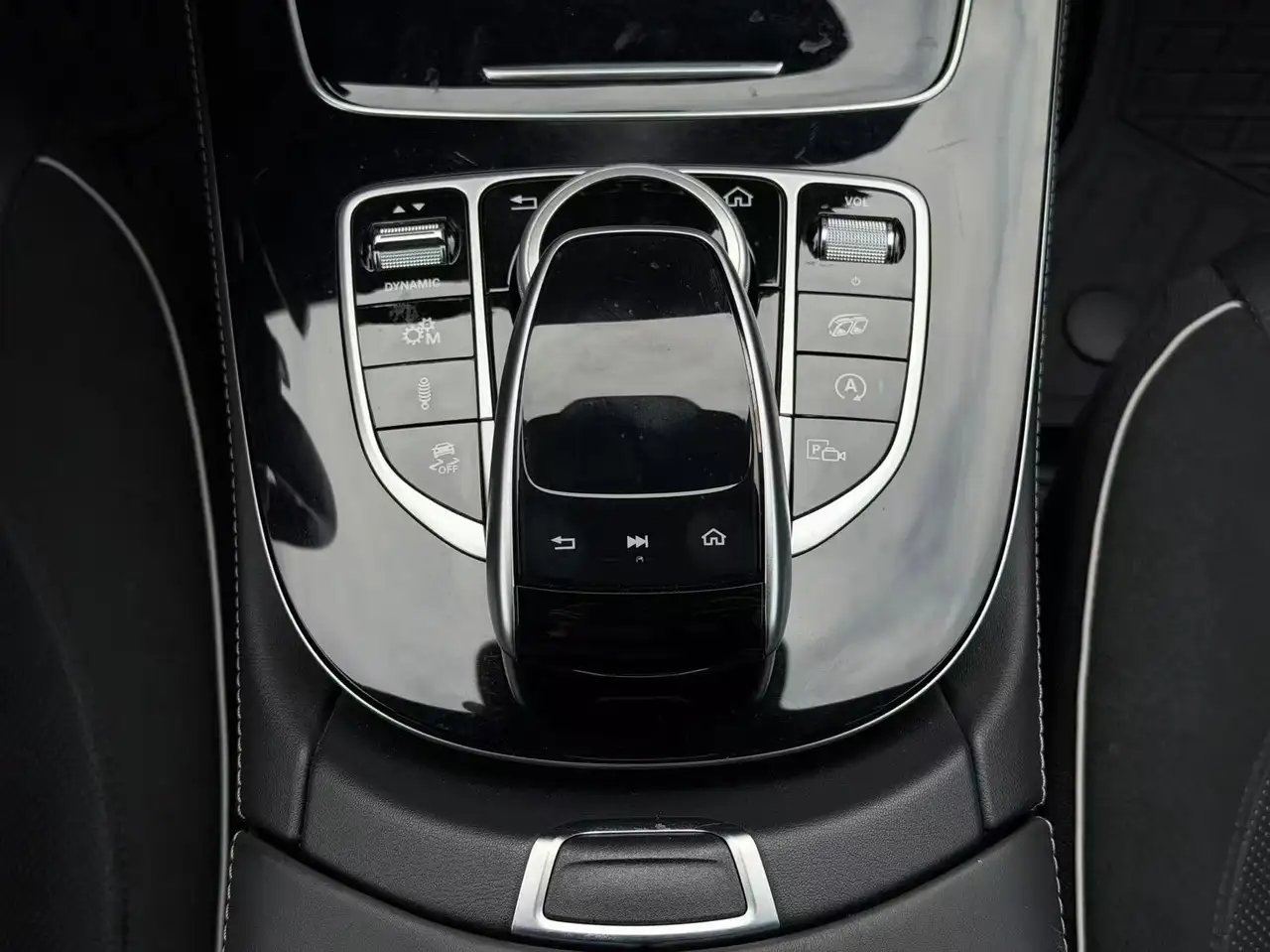 Mercedes-Benz E-Class fotografie Mercedes-Benz E-Class
