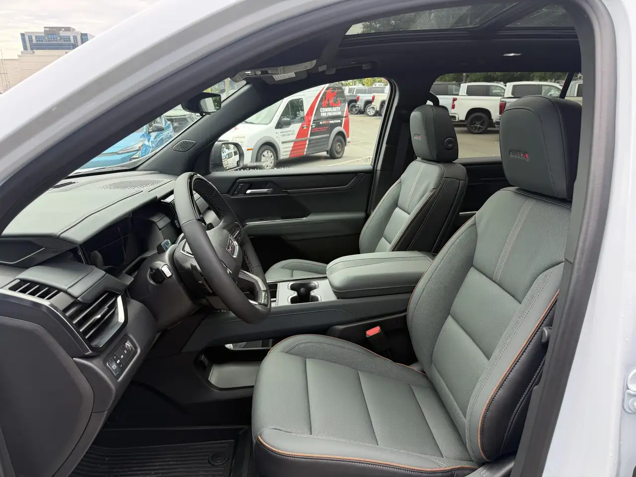 GMC Acadia снимка GMC Acadia