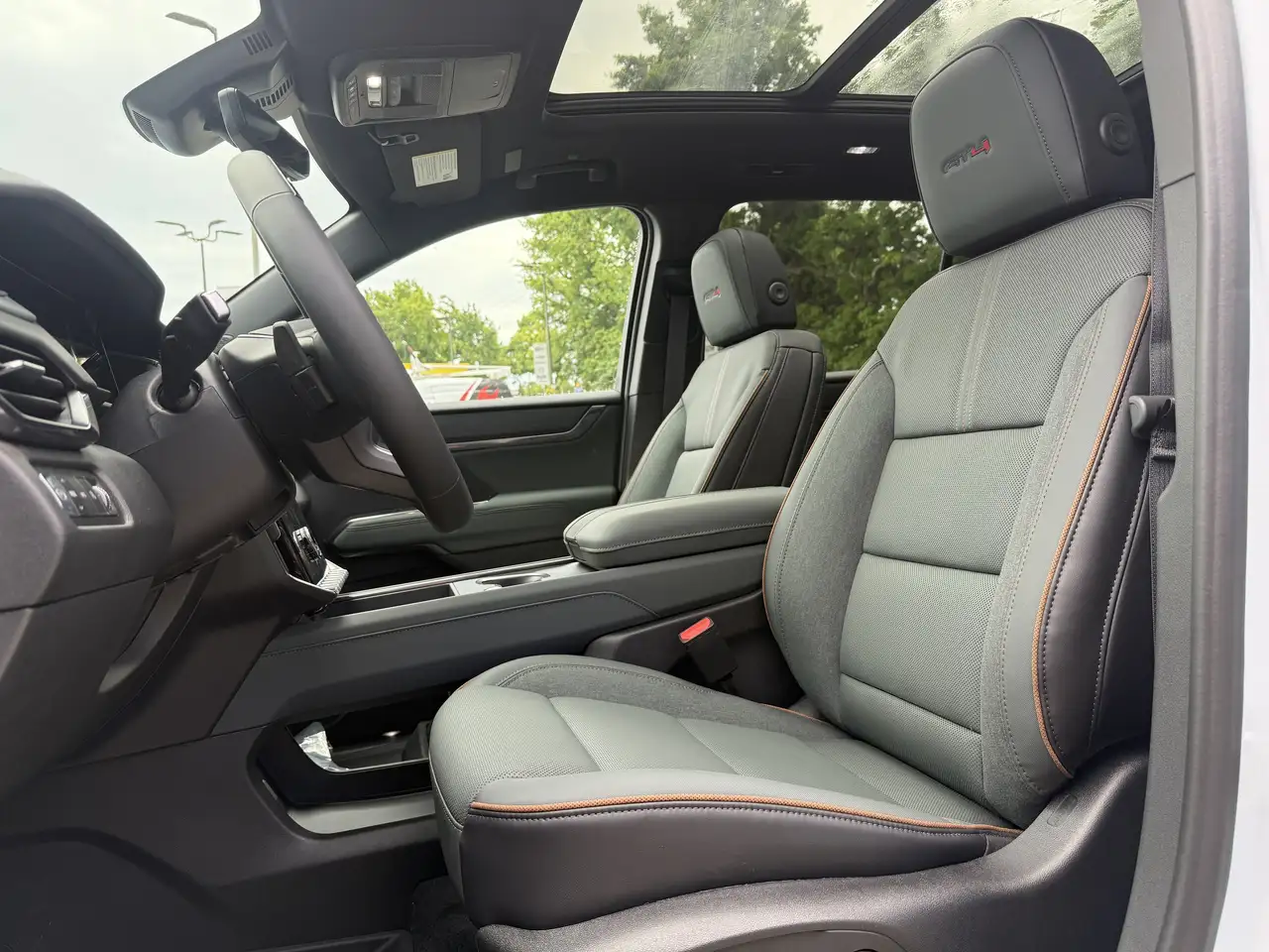 GMC Acadia снимка GMC Acadia